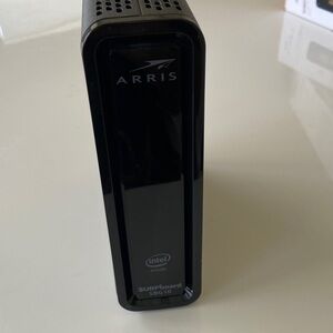 Arris SURFboard SBG10 DOCSIS 3.0 Cable Modem and WIFI Router